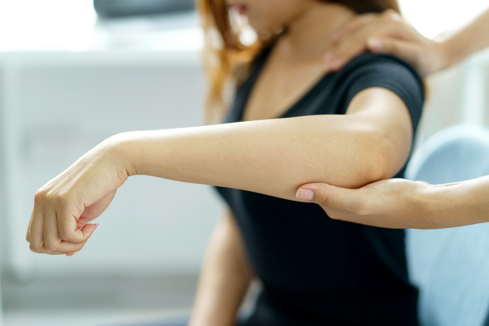 Managing Tennis Elbow Pain Through Dry Needling Methods